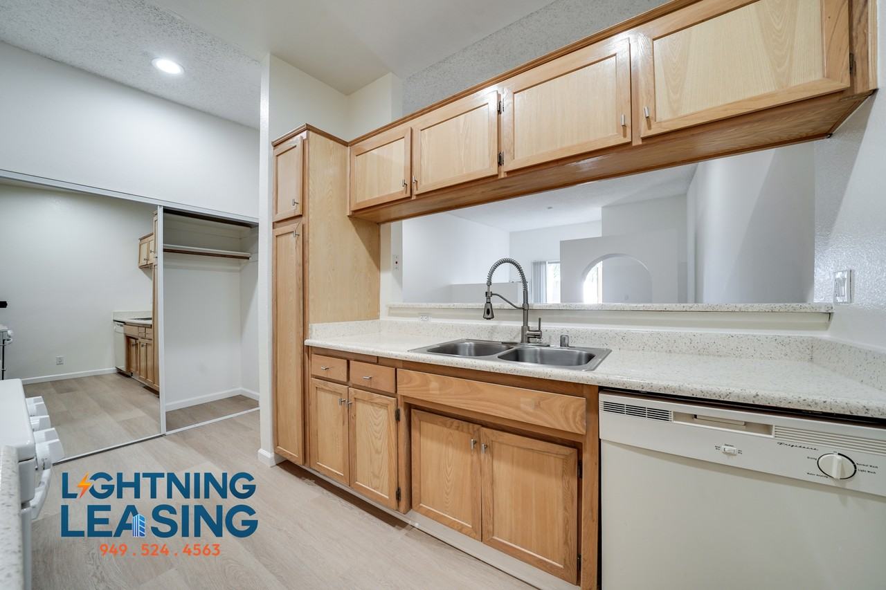11226 Morrison St #218D - Photo 3 of 24