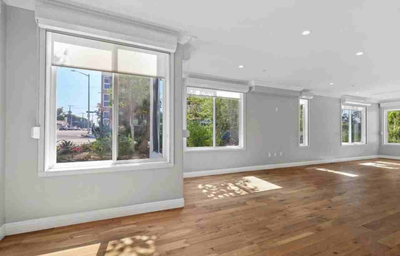 1283 Havenhurst Dr #101 - Photo 5 of 36