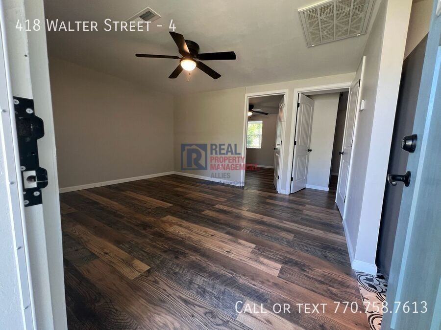 418 Walter St Nw #4 - Photo 2 of 8