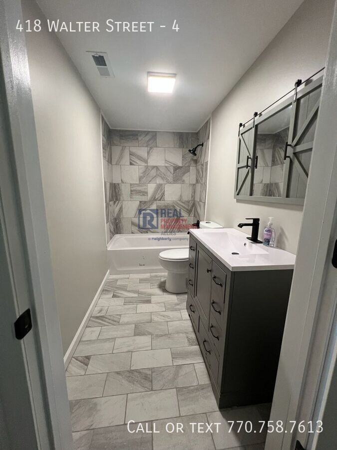 418 Walter St Nw #4 - Photo 7 of 8