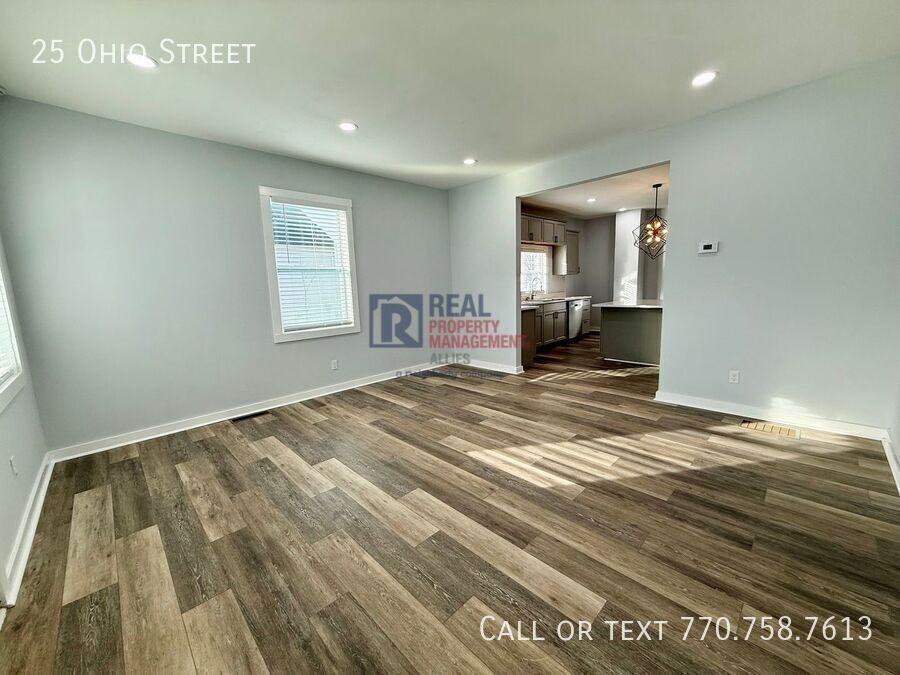 25 Ohio St - Photo 3 of 12