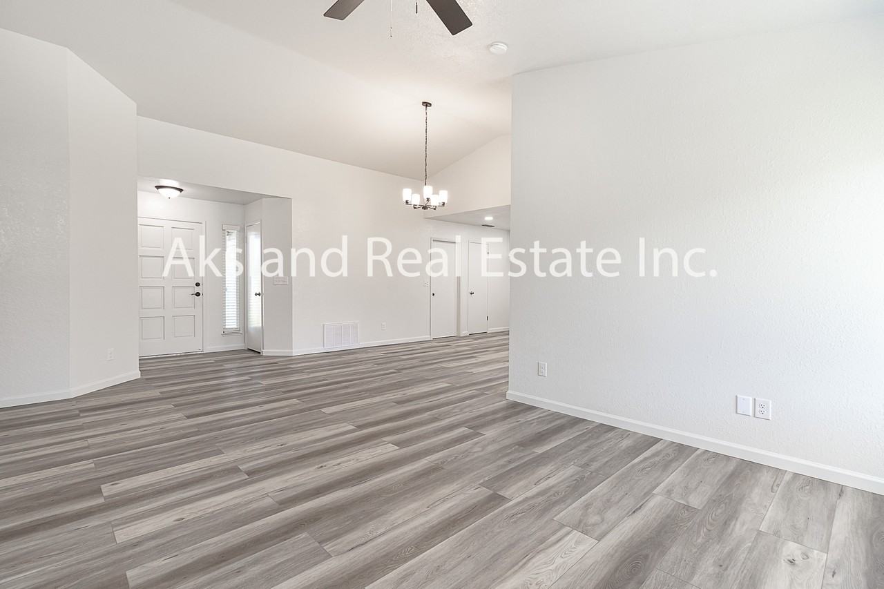 5124 Tewkesbury Way #1 - Photo 5 of 20