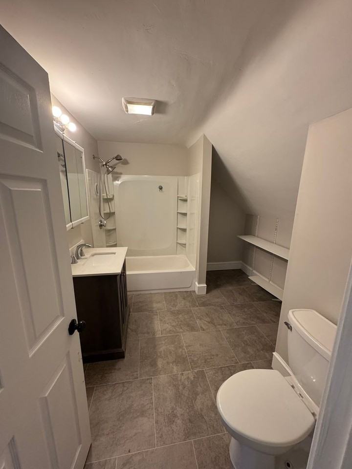 7072 Broadway #8 - Photo 6 of 25