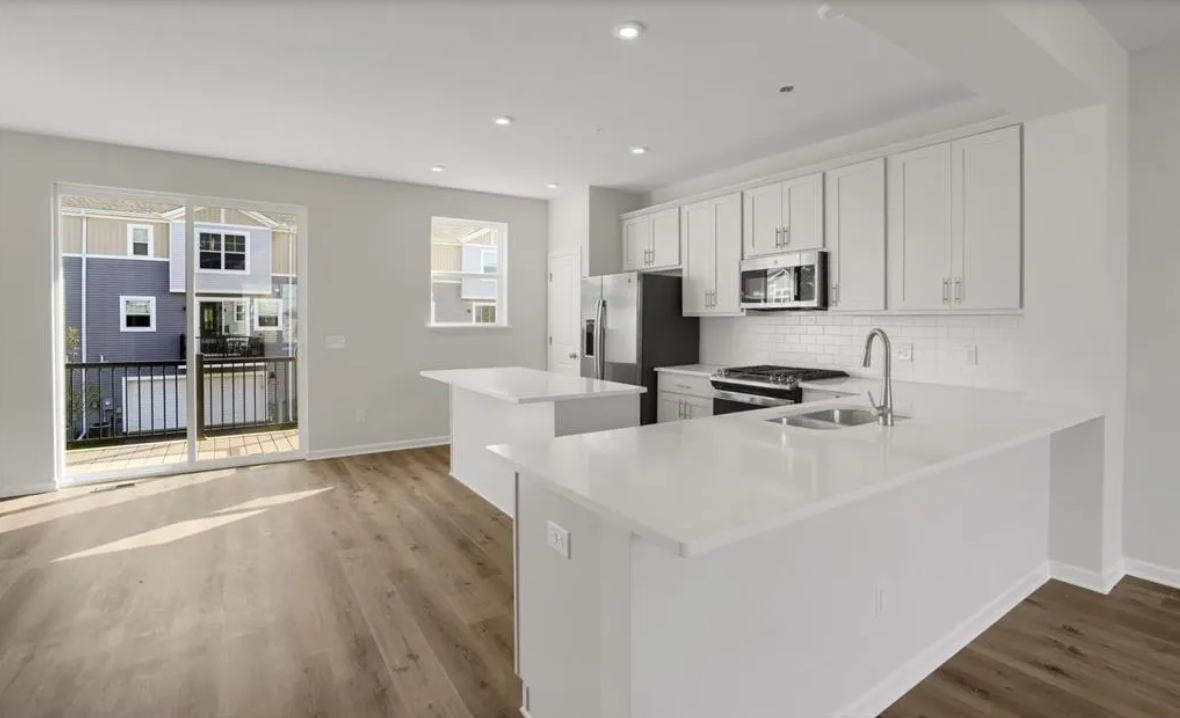 6521 Jody Ave S - Photo 4 of 26