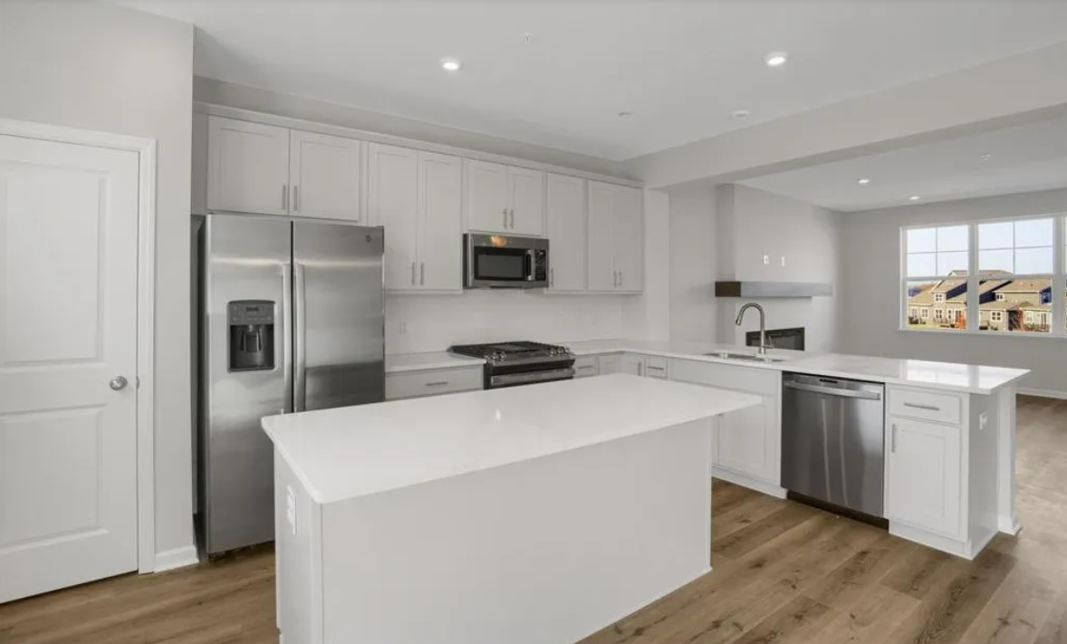 6521 Jody Ave S - Photo 5 of 26