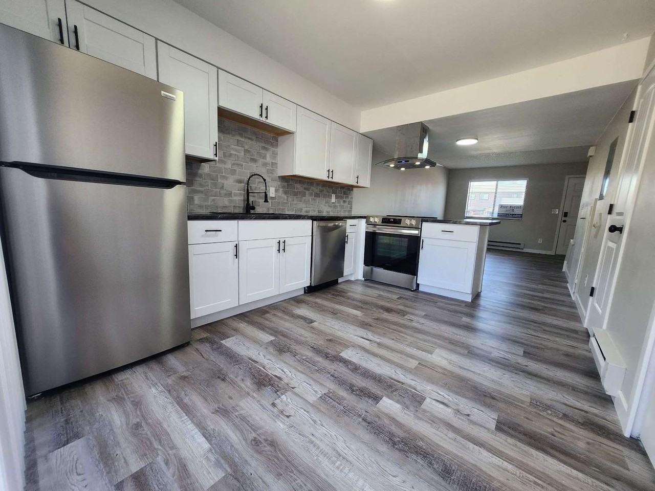 31 Castle Royal Dr - Photo 3 of 18