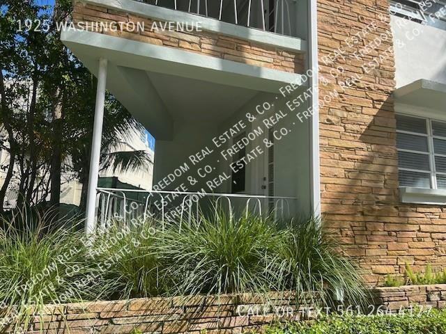 1925 Washington Ave - Photo 2 of 4