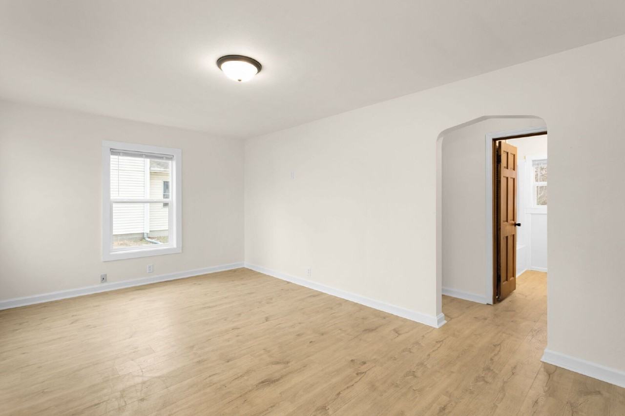 3818 Vistula Rd - Photo 3 of 19
