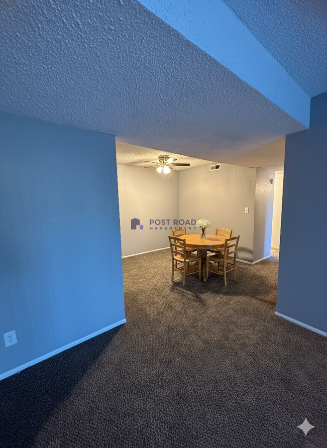 501 W 27th St S #304 - Photo 3 of 48