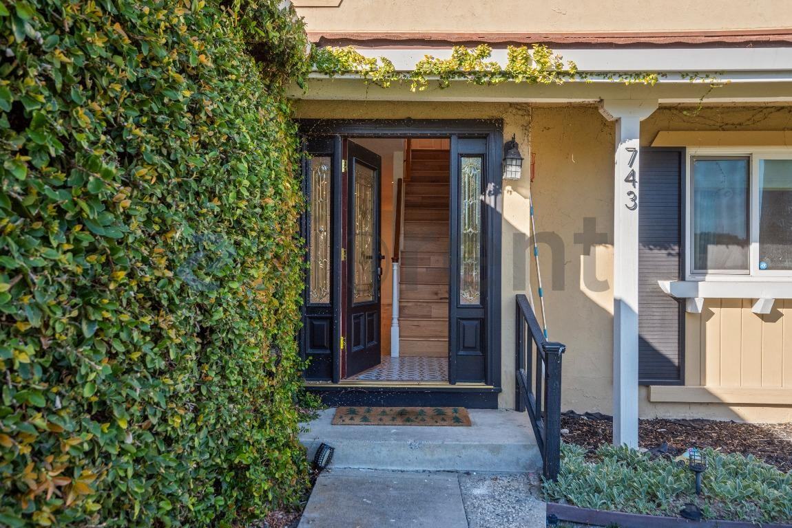 743 Shawnee Ln - Photo 4 of 37