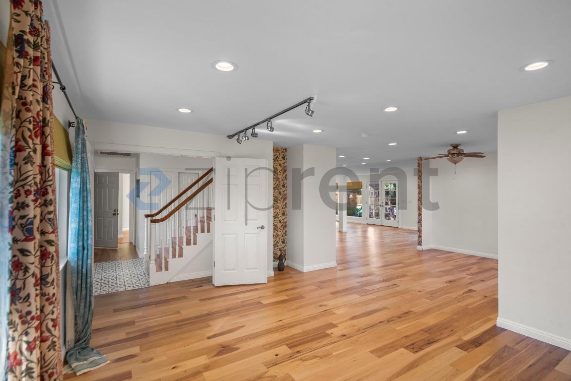 743 Shawnee Ln - Photo 7 of 37