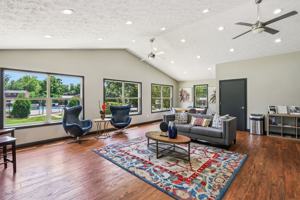 featured image of 800 N Smith Rd