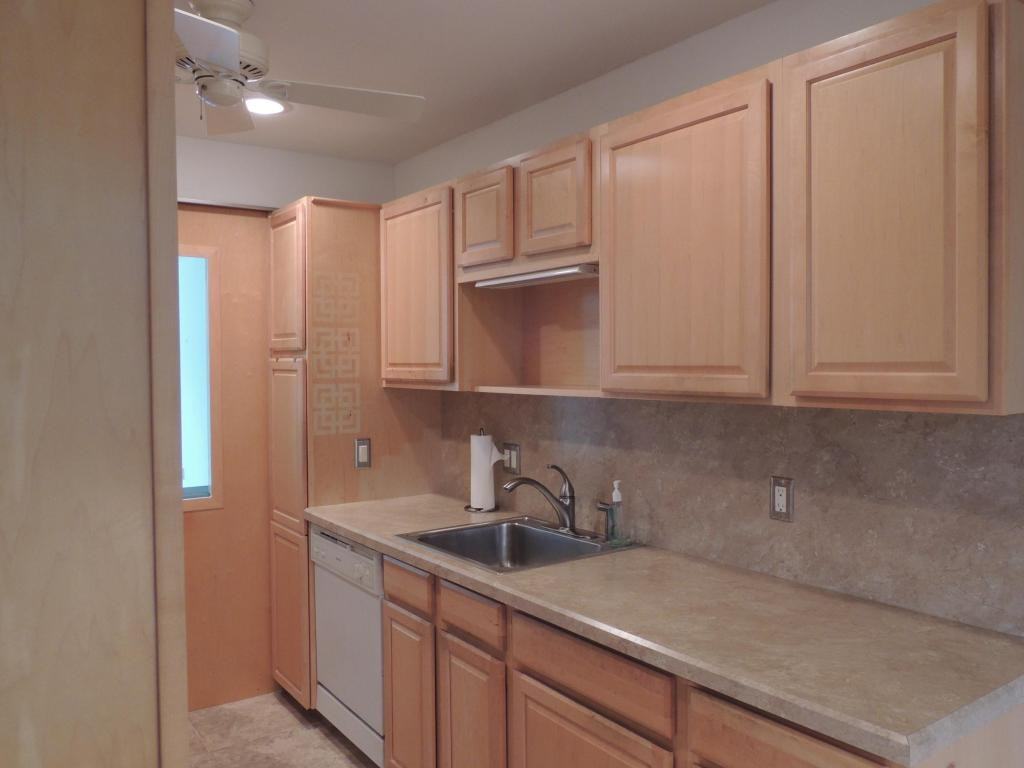 2381 Papaya Dr #C - Photo 3 of 19