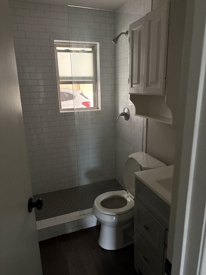 N Graves St #206 - Photo 4 of 13