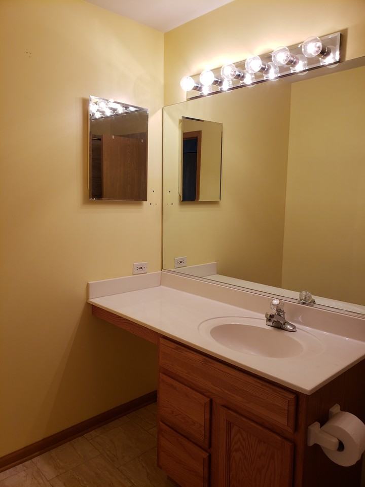 4138 Oak Tree Ln #NA - Photo 4 of 8