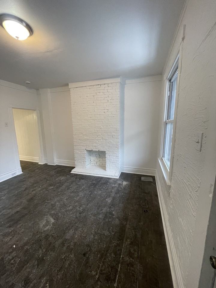 128 S Spring Ave #128 - Photo 4 of 35