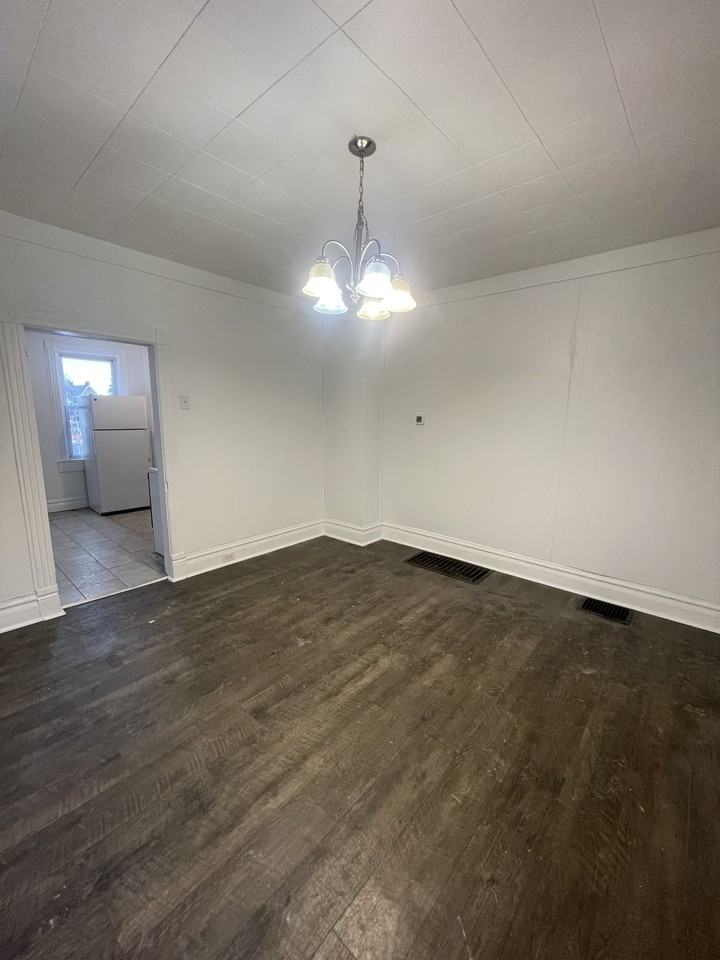 128 S Spring Ave #128 - Photo 5 of 35