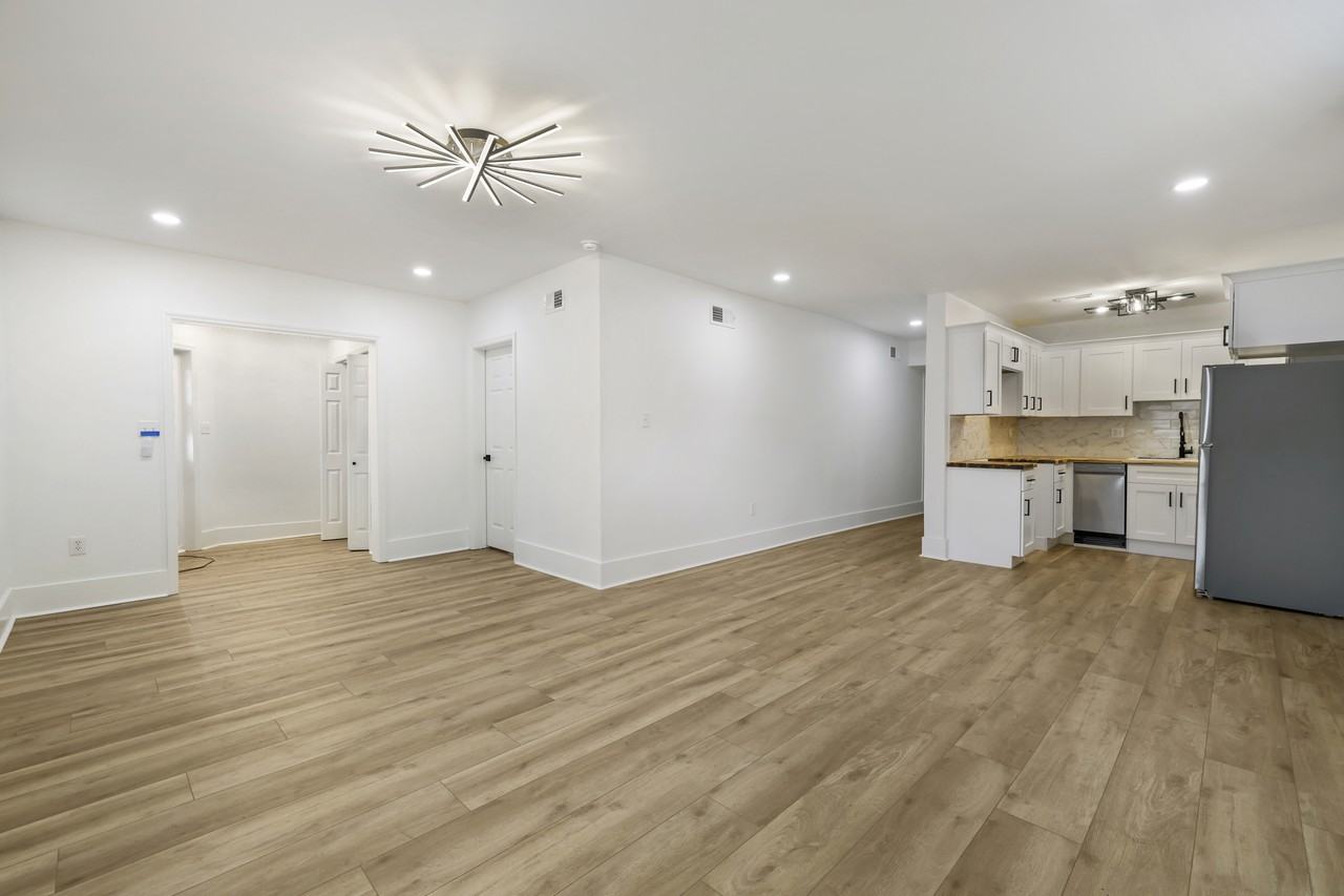 1001 W Victory Dr #NA - Photo 3 of 10