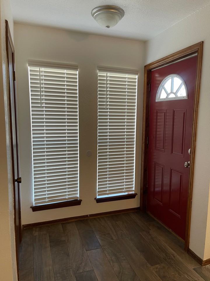 908 Acacia Cir #908 - Photo 2 of 26