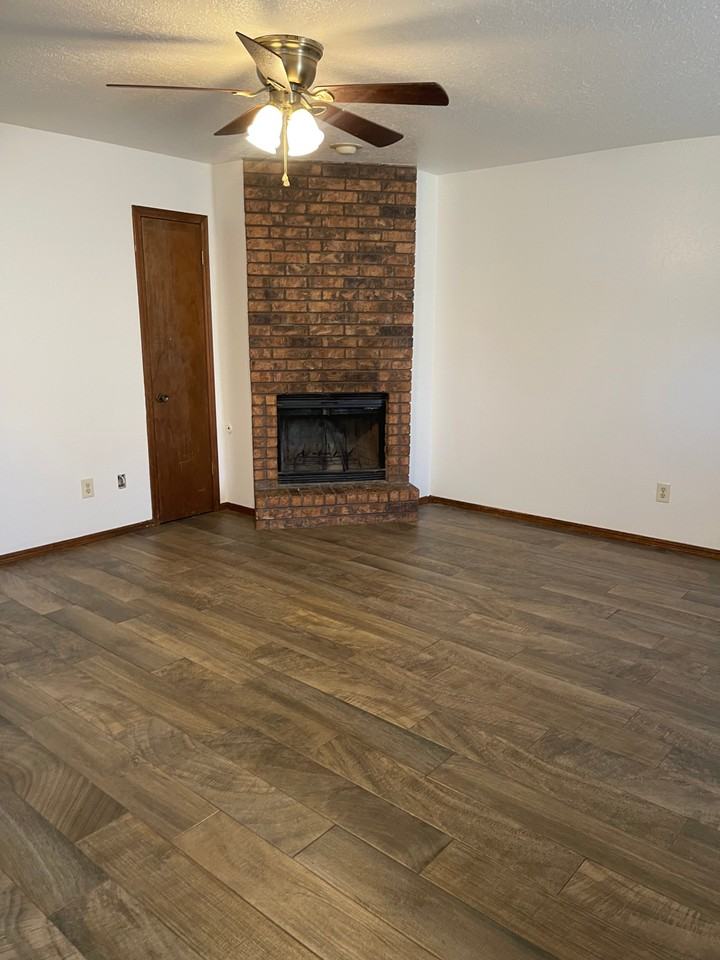 908 Acacia Cir #908 - Photo 5 of 26