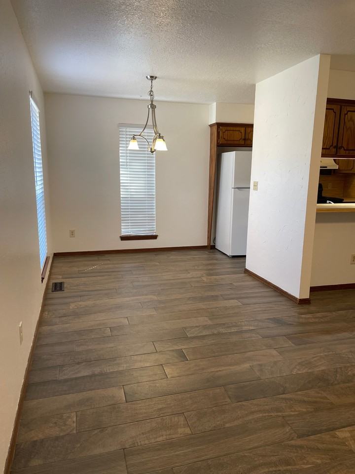 908 Acacia Cir #908 - Photo 7 of 26