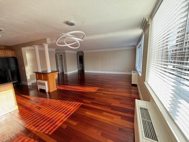 2 Hammond Pond Pkwy #203