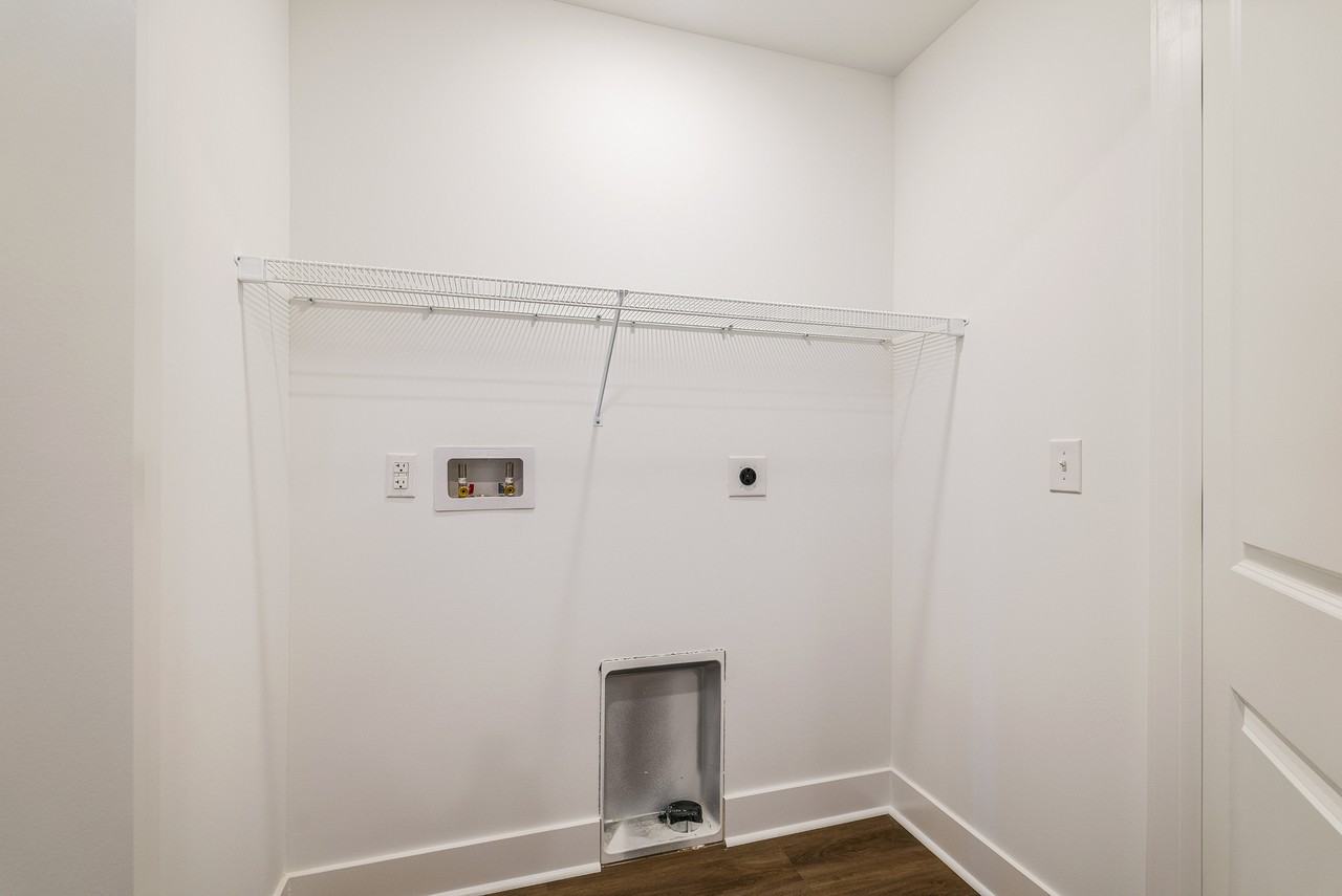 17 Barnyard Cir #17 - Photo 4 of 16