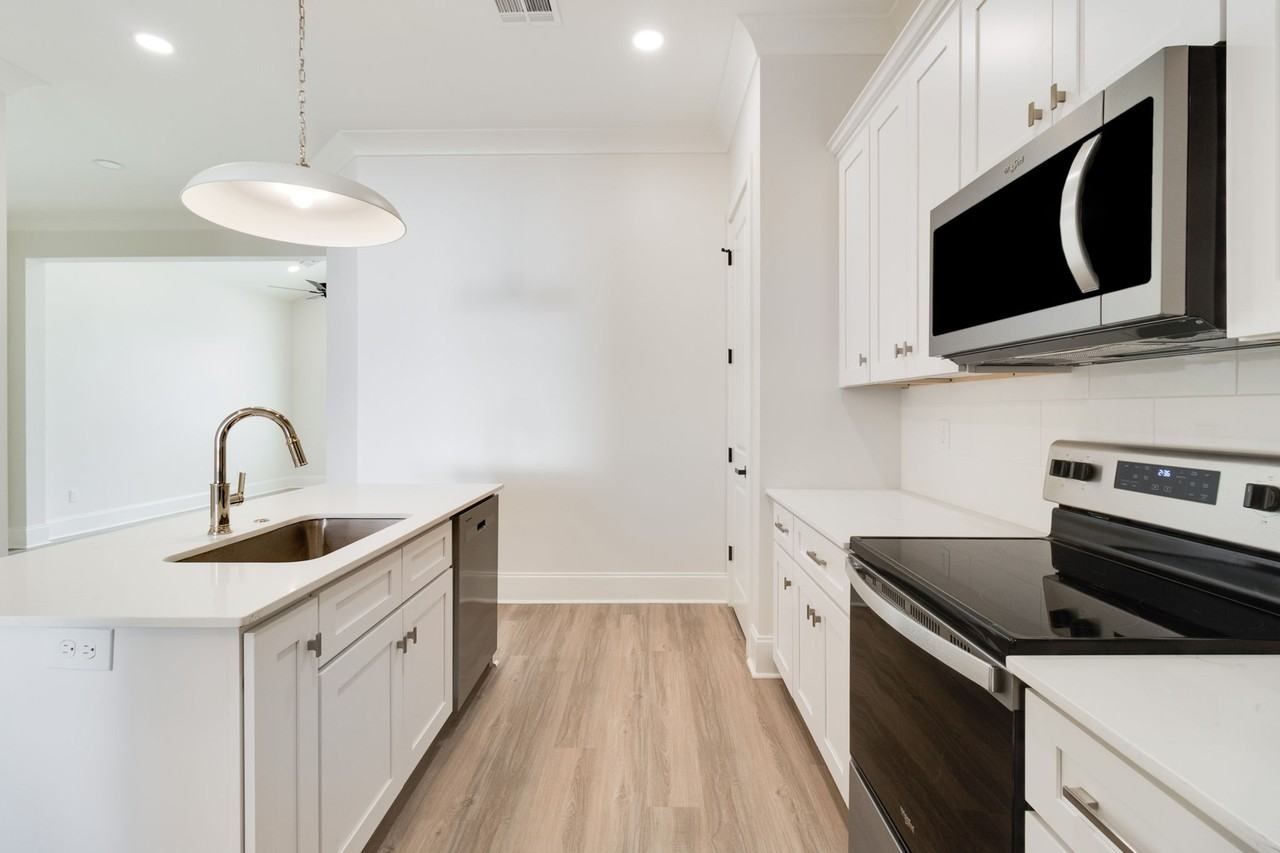 109 Perth Pl #109 - Photo 3 of 23