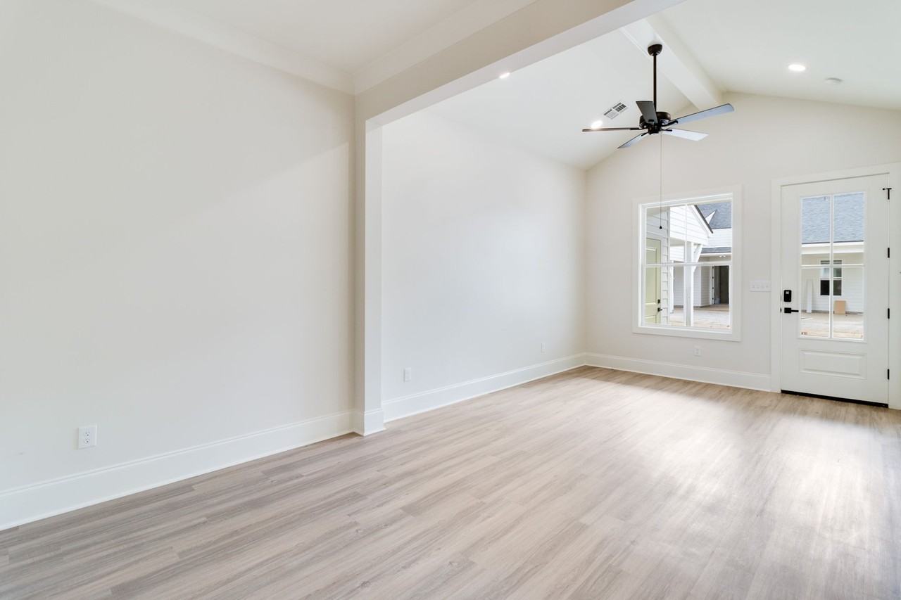 109 Perth Pl #109 - Photo 7 of 23