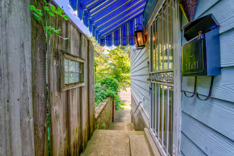 2065 Peabody Ave #NA - Photo 3 of 17