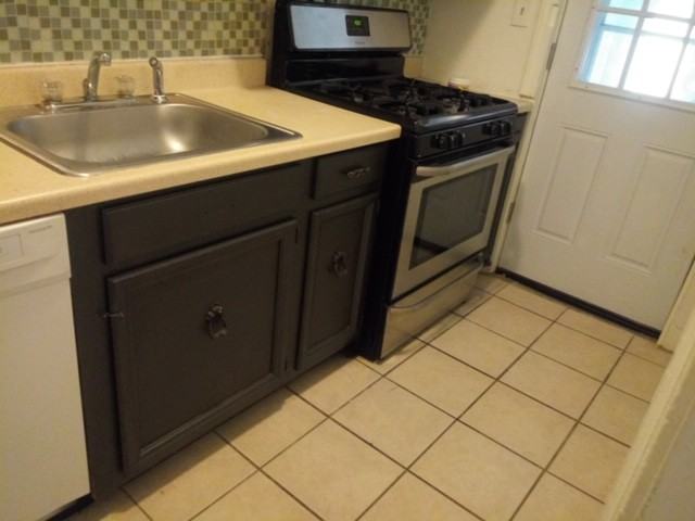 4627 E Capitol St Se #1 - Photo 6 of 22