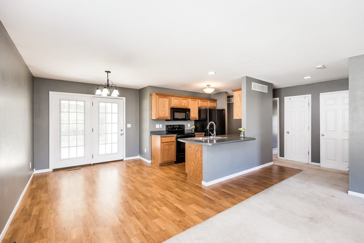 338 16th Street Cir #1 - Photo 4 of 20