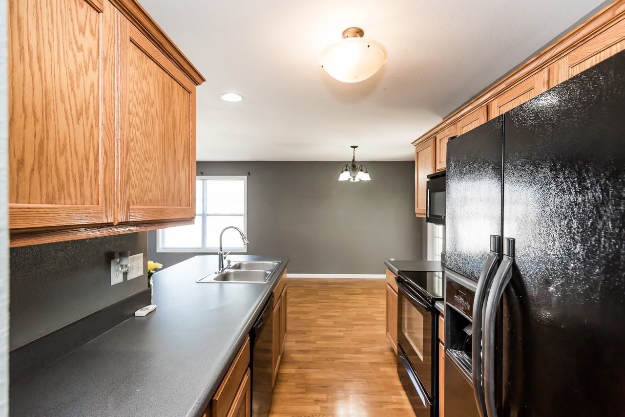 338 16th Street Cir #1 - Photo 5 of 20