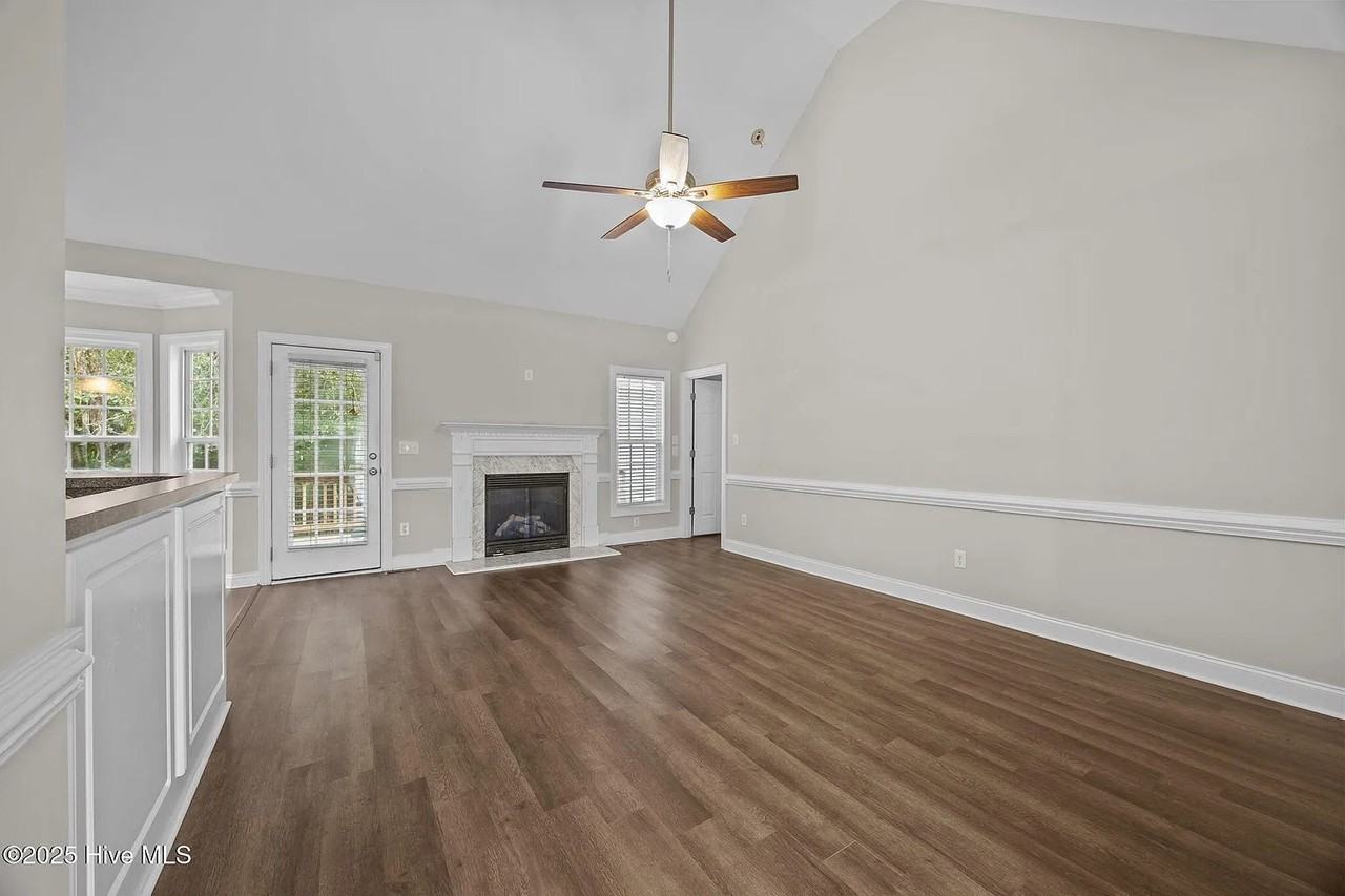 1013 Sebring Dr #NA - Photo 5 of 11