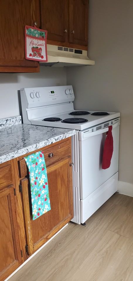 511 S Centre St #1 - Photo 2 of 7