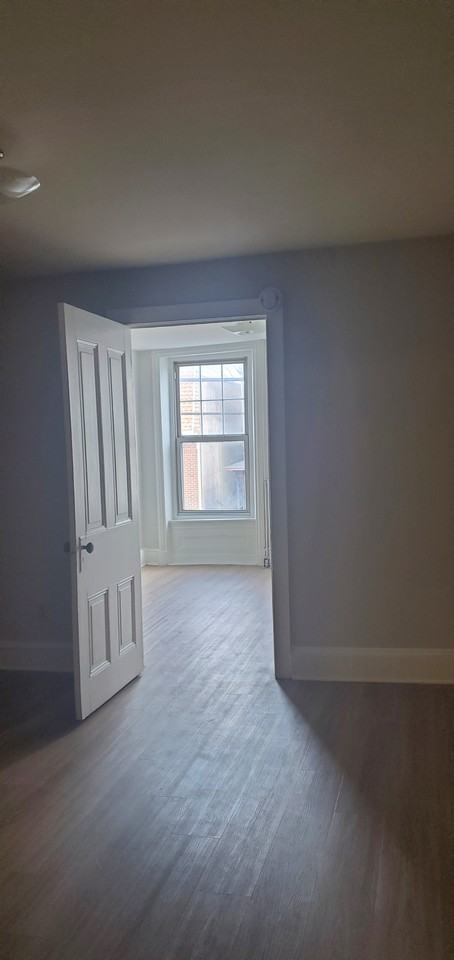 511 S Centre St #1 - Photo 5 of 7