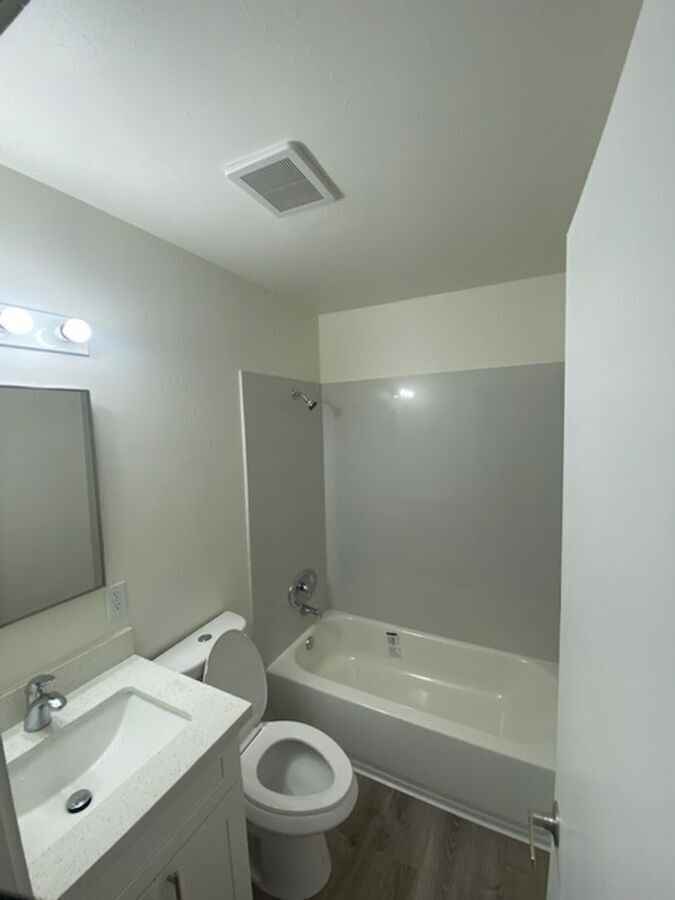 2315 Parker St - Photo 6 of 23