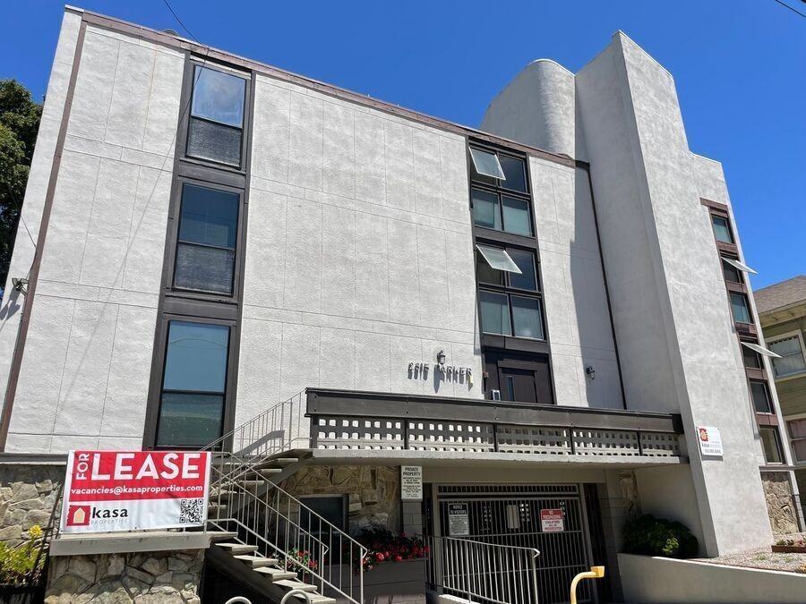 2315 Parker St - Photo 7 of 23