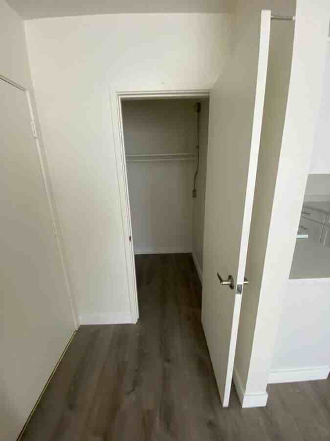 2315 Parker St - Photo 5 of 23