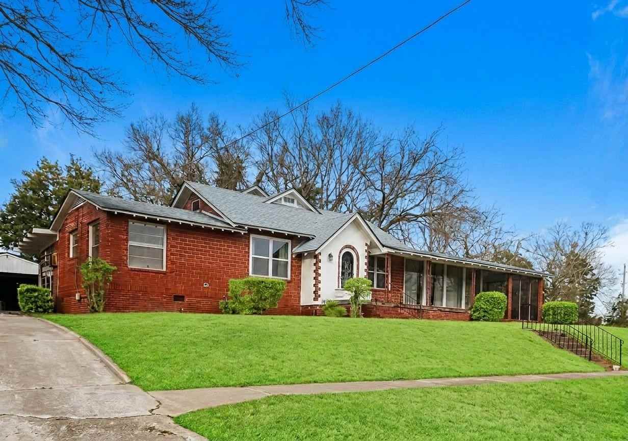 1202 Clark Ave #3 - Photo 3 of 10