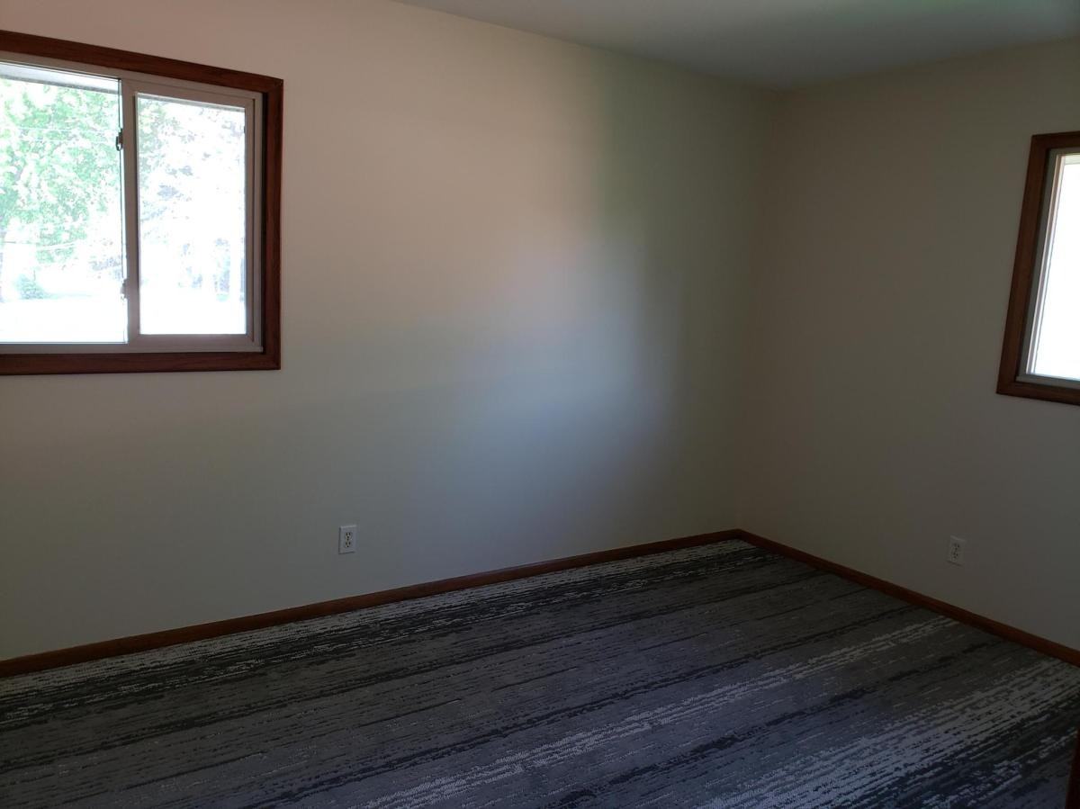 3857 Edgemoor Pl Ne #3 - Photo 5 of 5