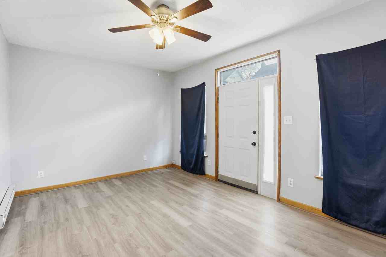 303 N Mulberry St #NA - Photo 2 of 10