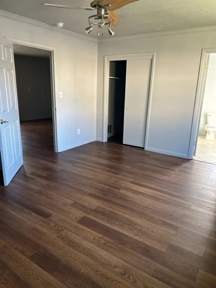 910 Garver St #1 - Photo 4 of 9