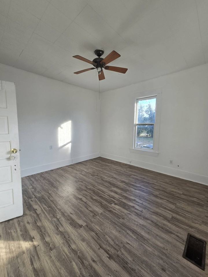 17 S 21st St #1 - Photo 2 of 6