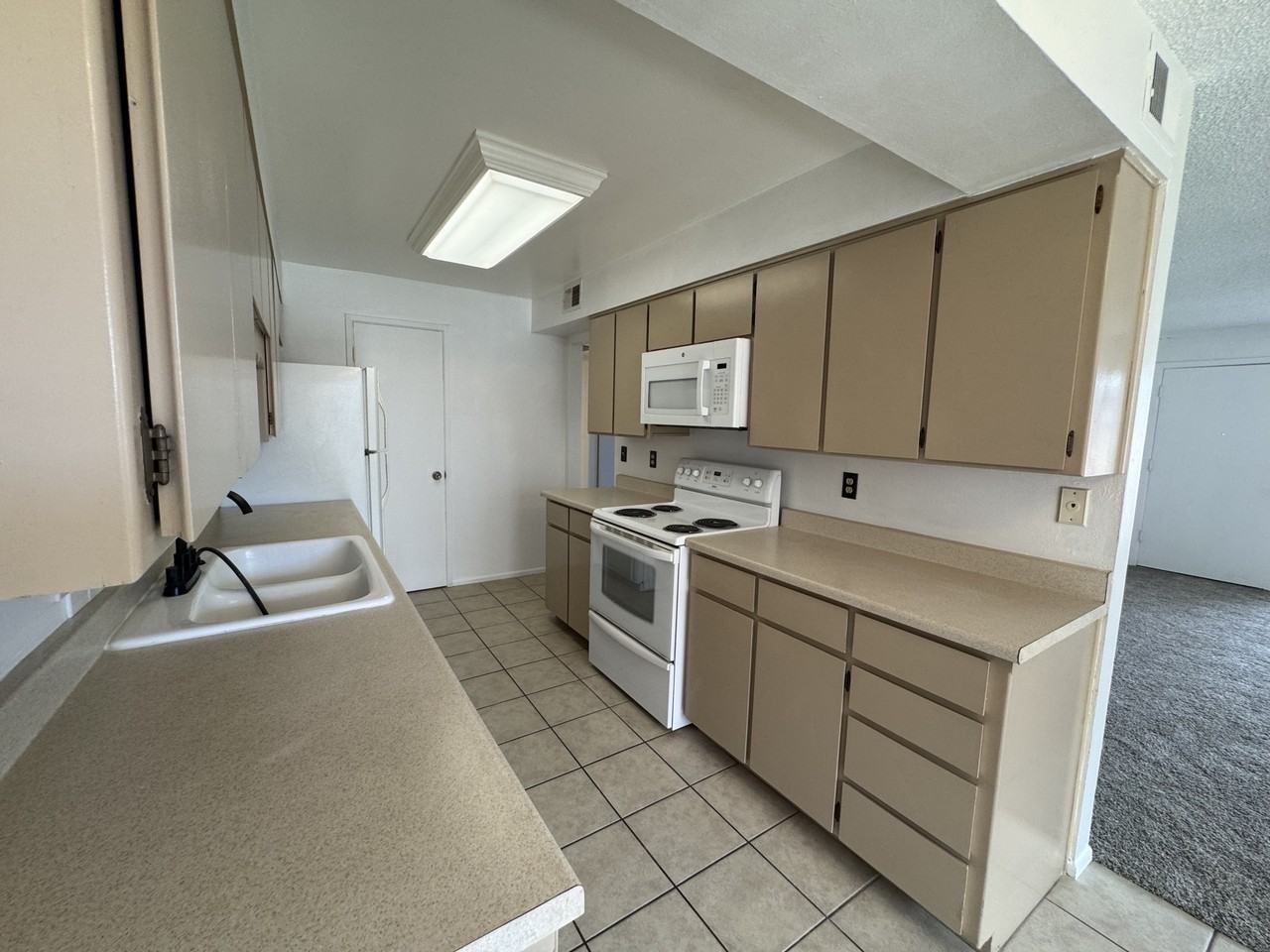 4917 North 73rd Street - 1Unit 17 #1 - Photo 5 of 31