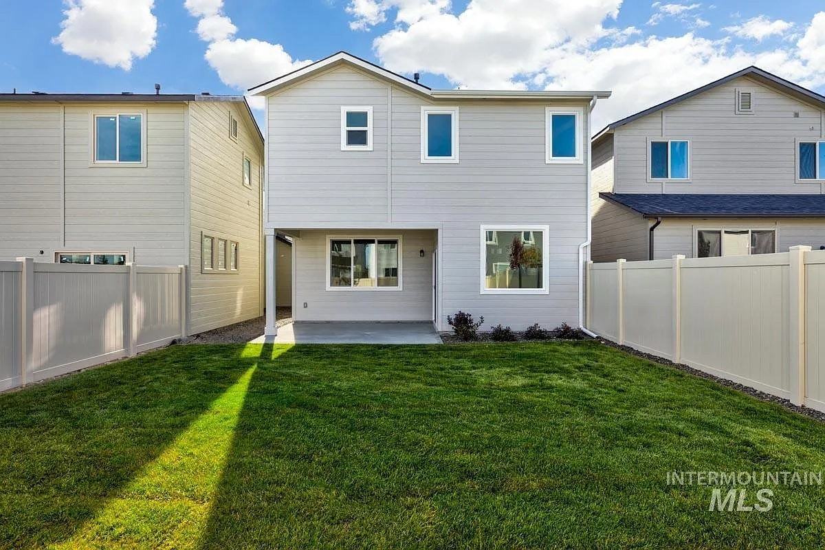 224 West Broyhill Street - Photo 6 of 24