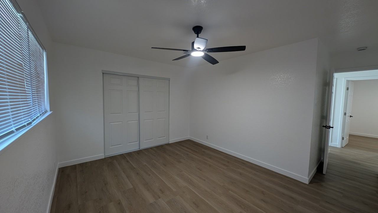 66201 Flora Avenue - Photo 5 of 20