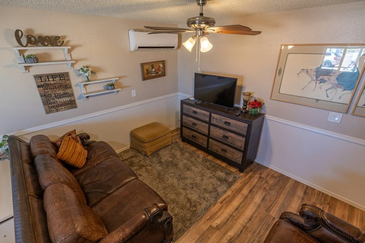 26986 East Florence-Kelvin Highway, Unit B - Photo 4 of 9