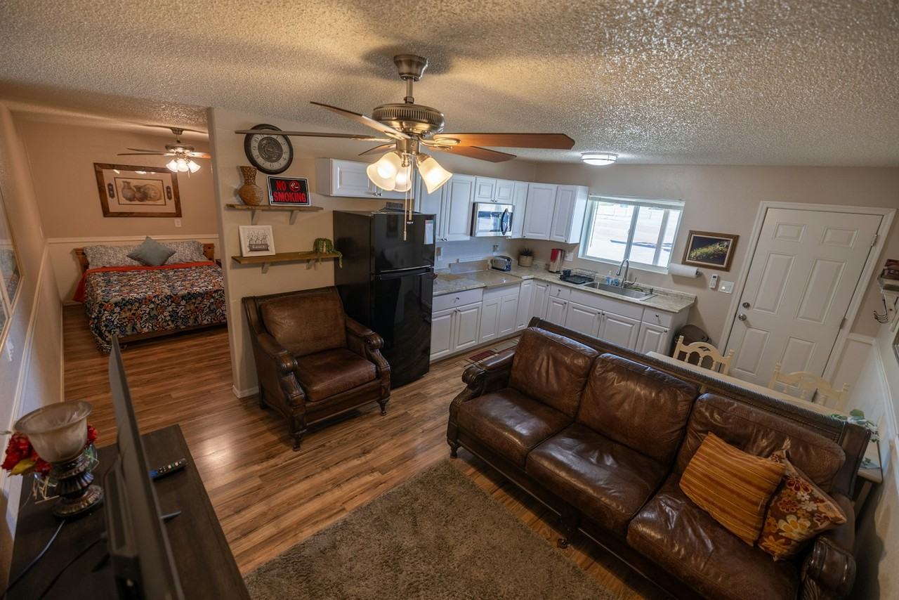 26986 East Florence-Kelvin Highway, Unit B - Photo 5 of 9