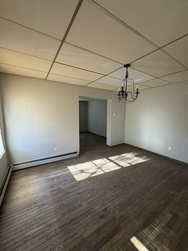 725 Wheeler Avenue, Unit Rear Left - Photo 3 of 15